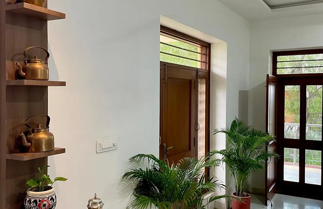 Karni Nivvas - Luxury Redefined-1