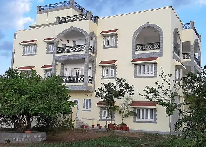 Casa Romana-Spacious Villa With Scenic Views Udaipur
